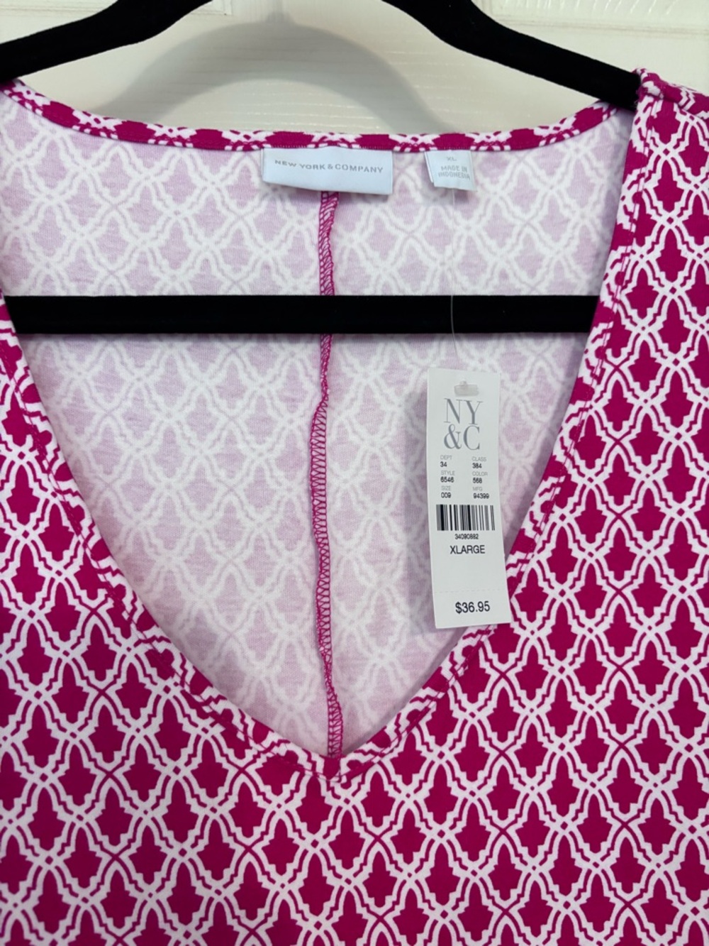 New York & Company Fuchsia and White Geometric V-Neck Dress - Picture 2 of 6